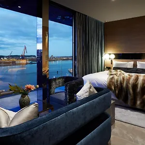 4* Hotell Riverton